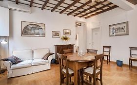 Campo De' Fiori Apartment